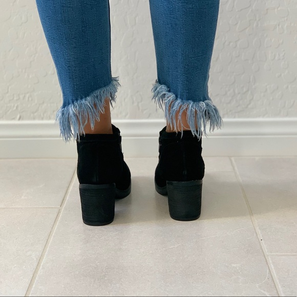 NIB Stylish Genuine Suede Tassels Shootie - Picture 5 of 8